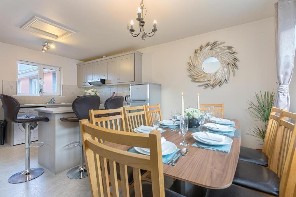 Town Square Townhouse - Best Location In Galway Luaran gambar